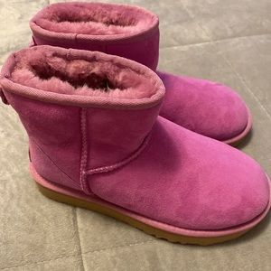 UGG CLASSIC MINI II WOMAN’S BOOTS